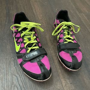 Women’s size 8.5 .Nike track and field cleats. Great condition! Smoke free home